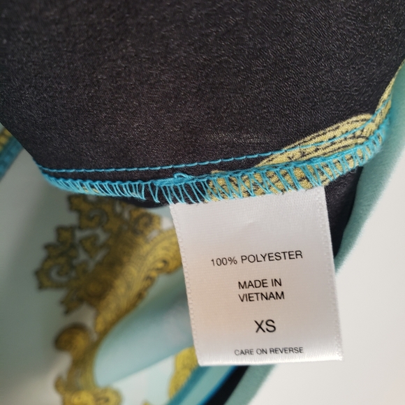 NY&Company cowl neck scarf print blouse - Picture 5 of 7